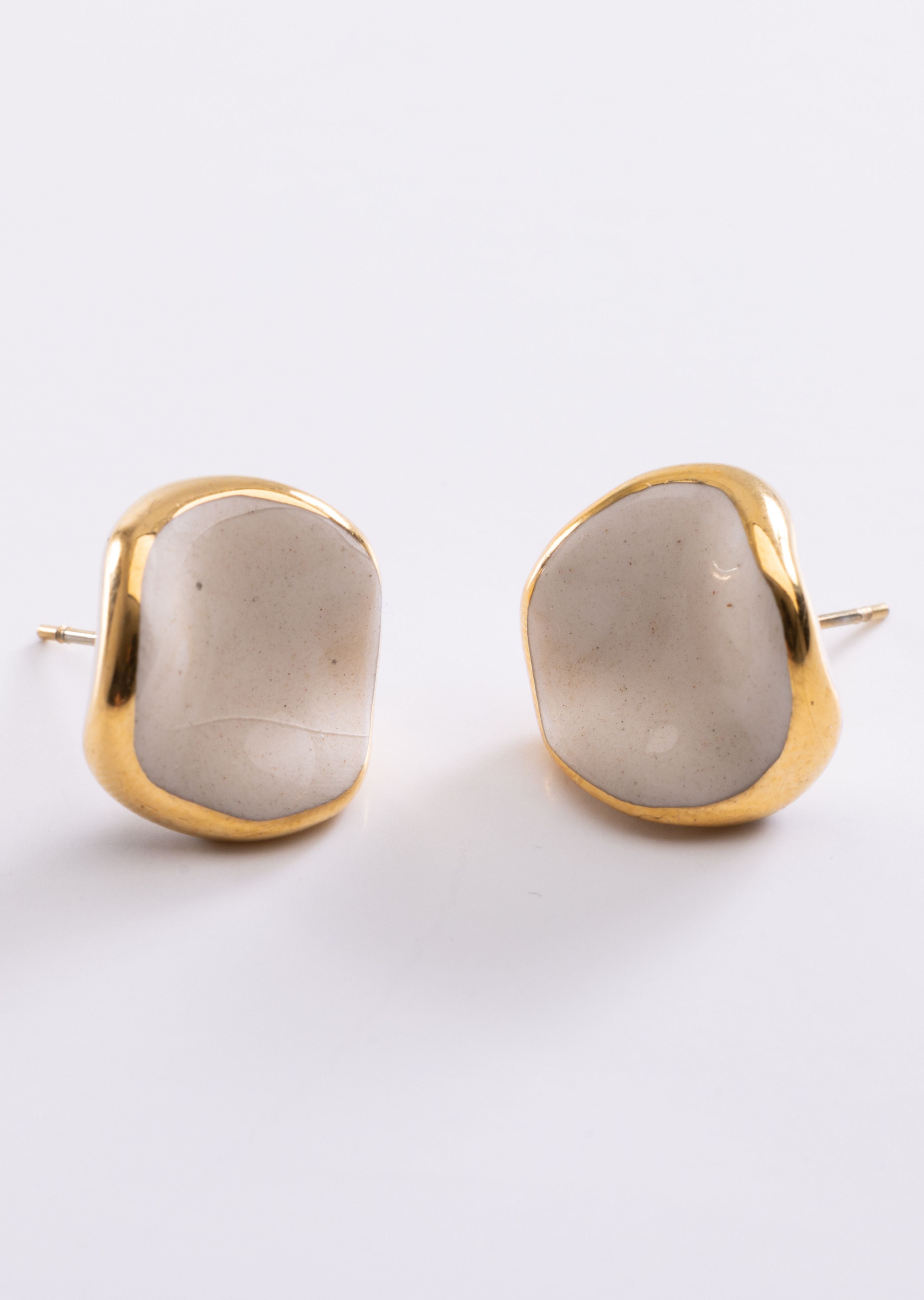 Wavy Post Back Earring (TG-910414)