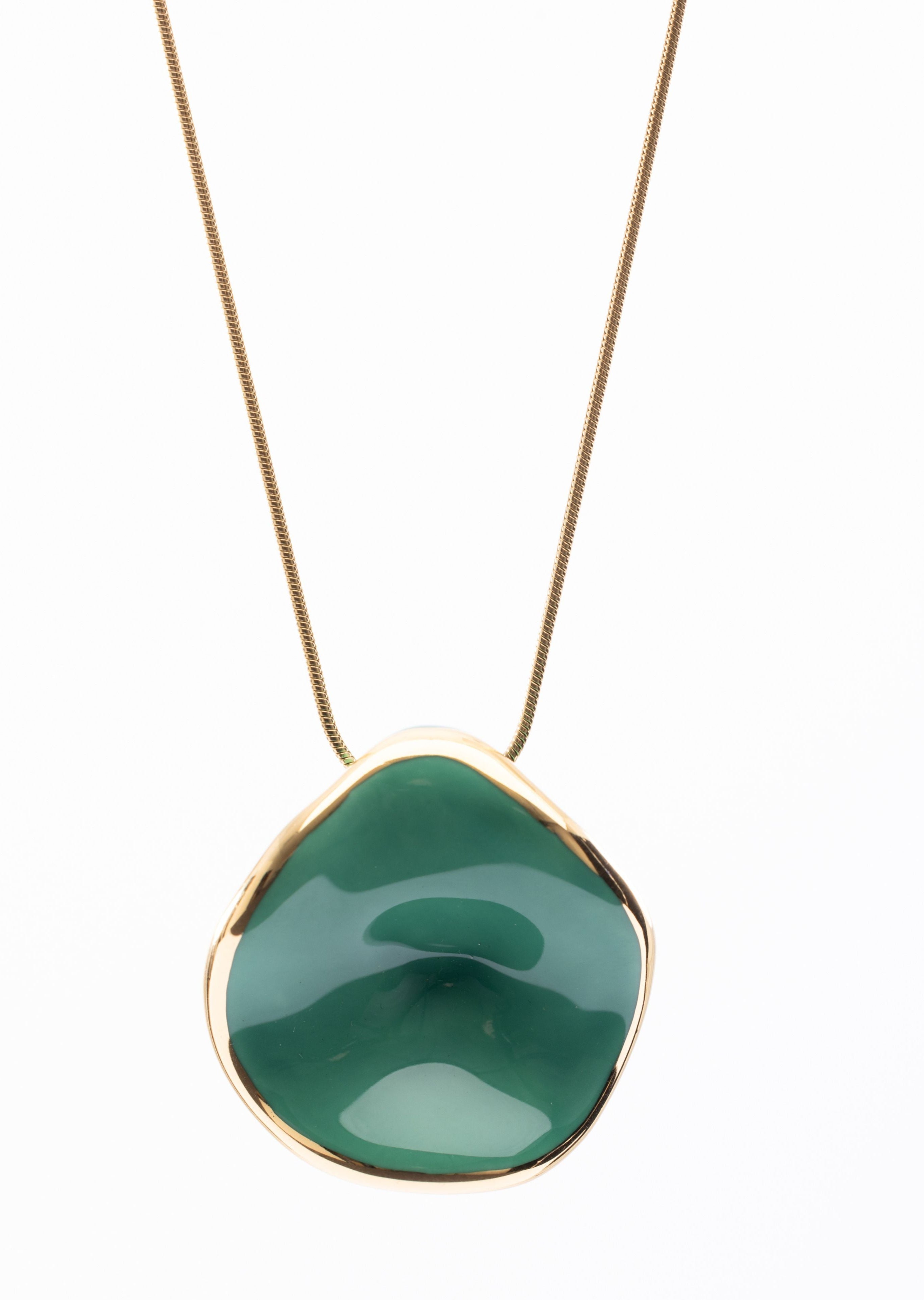 Wavy Large Pendant Necklace (TG-92210)