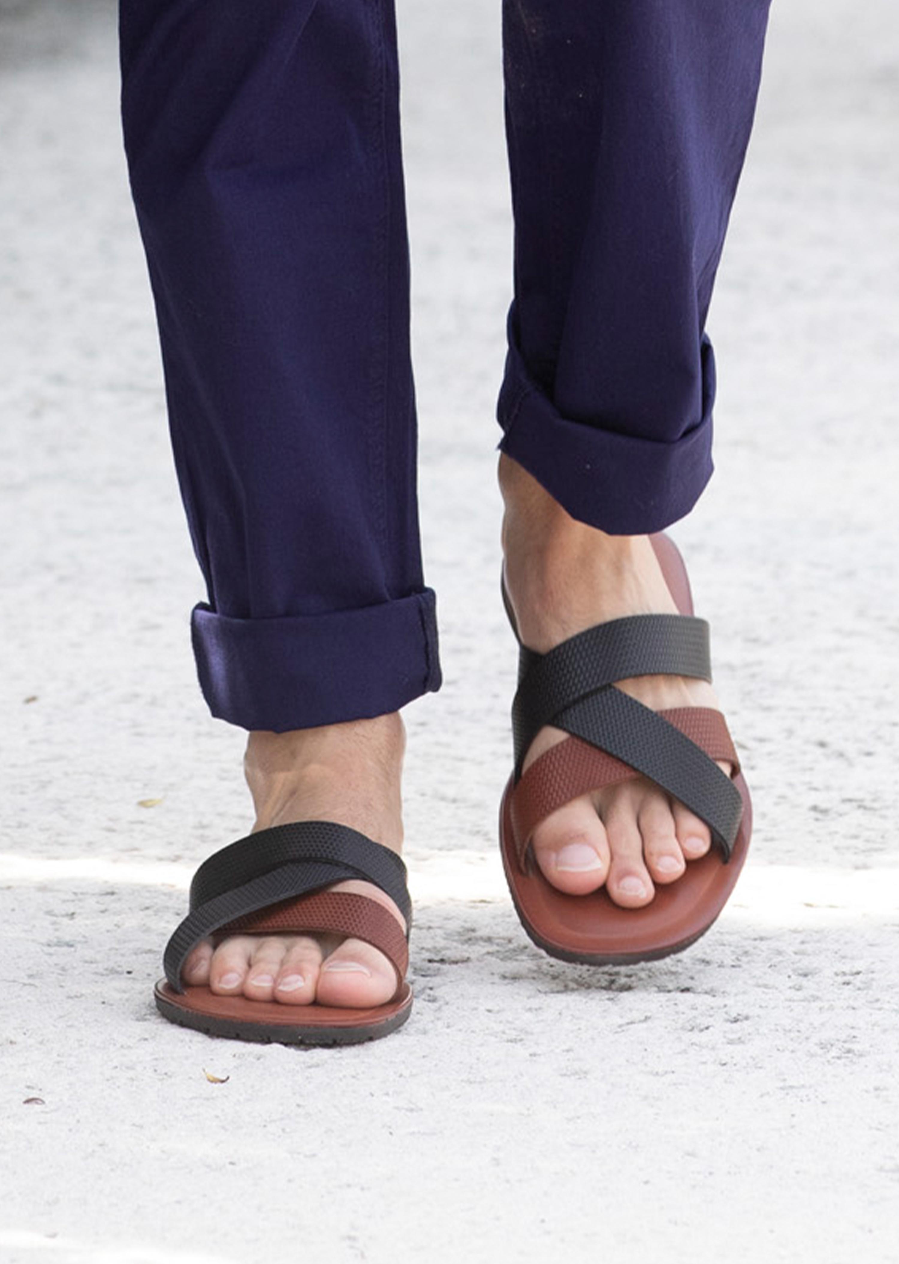 Leonardo Leather Sandals