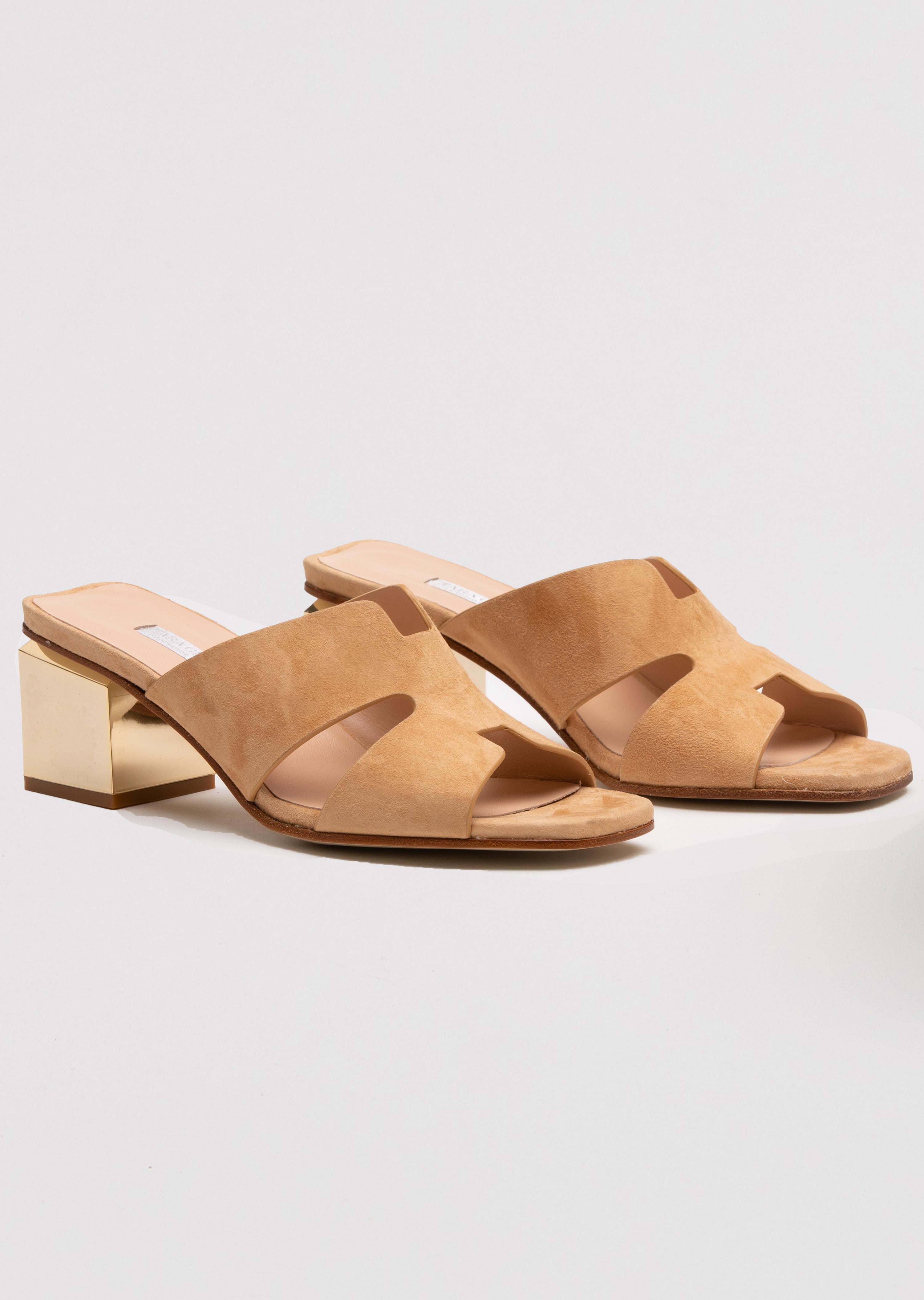 The Delaney Vamp (Nude Suede)