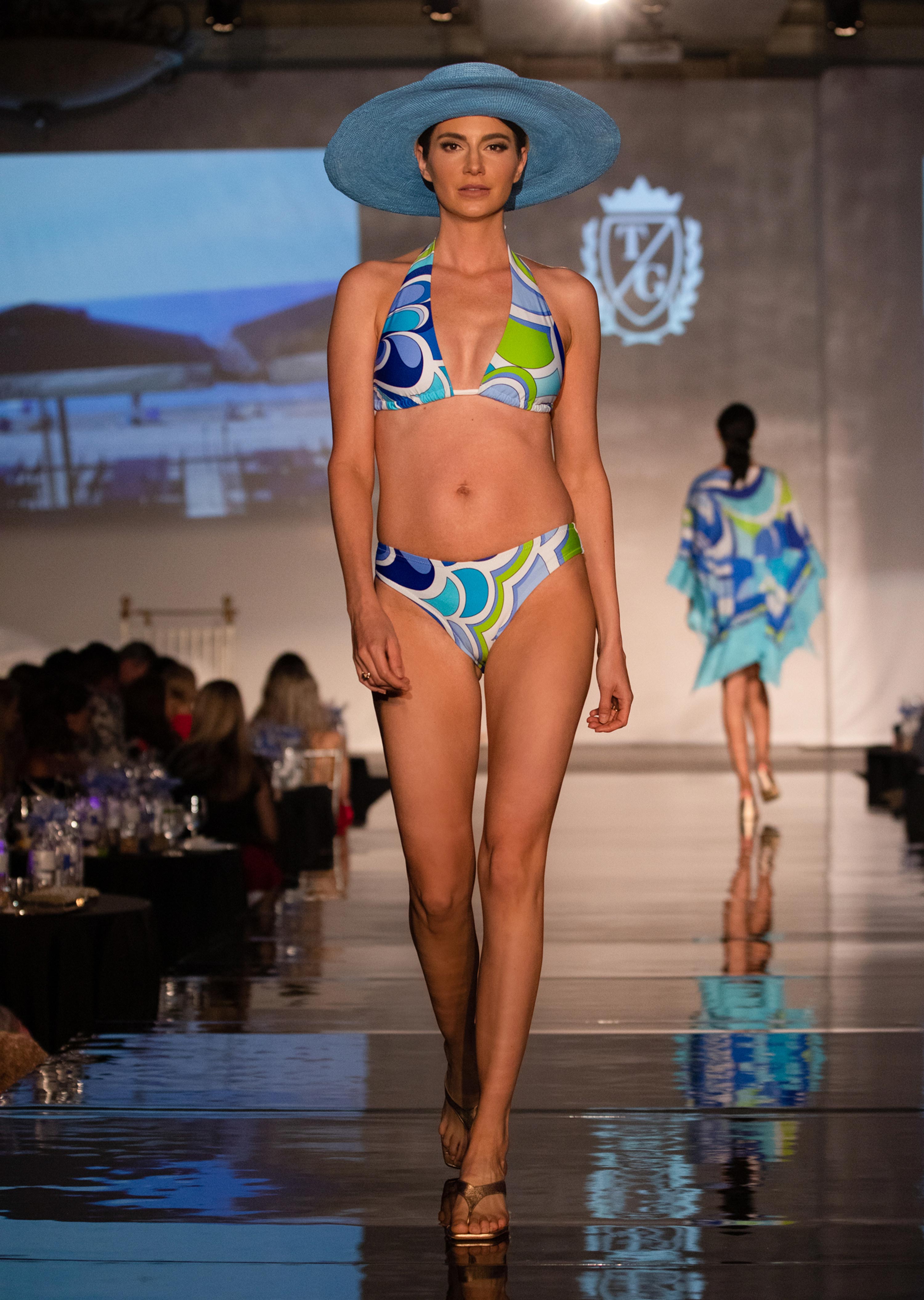 Vietri Sul Mare 7 Way Convertible Top (VM-134)