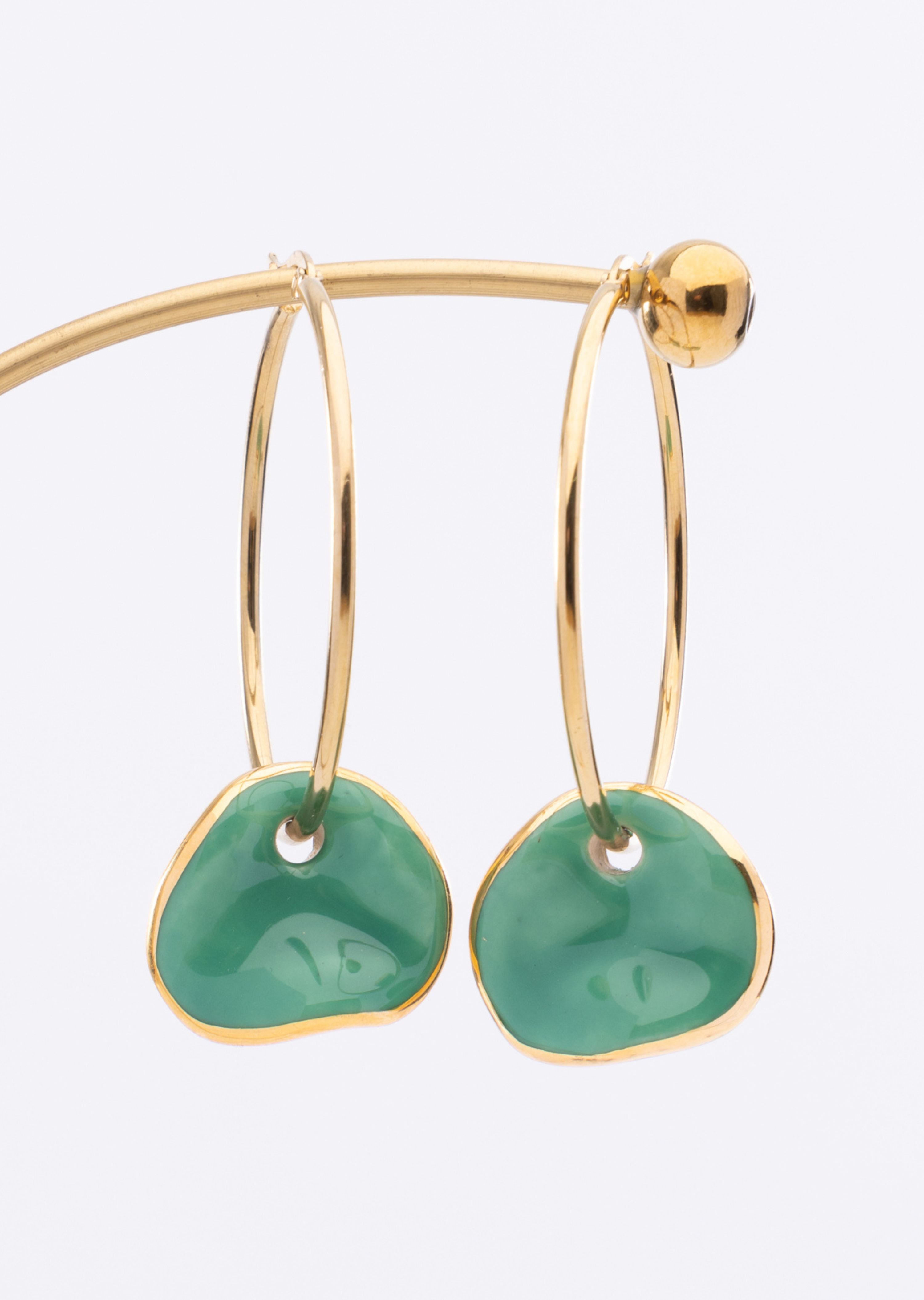 Large Wavy Hoop Earring (TG-910413)